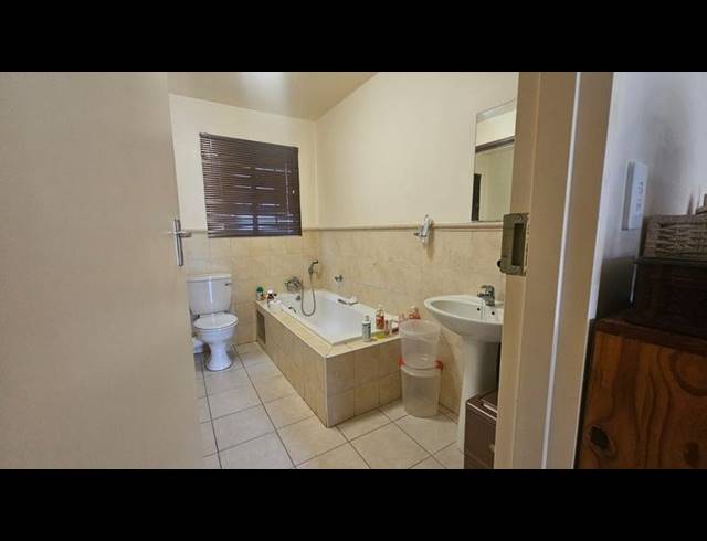 2 BEDROOM TOWNHOUSE FOR SALE IN BRENTWOOD PARK